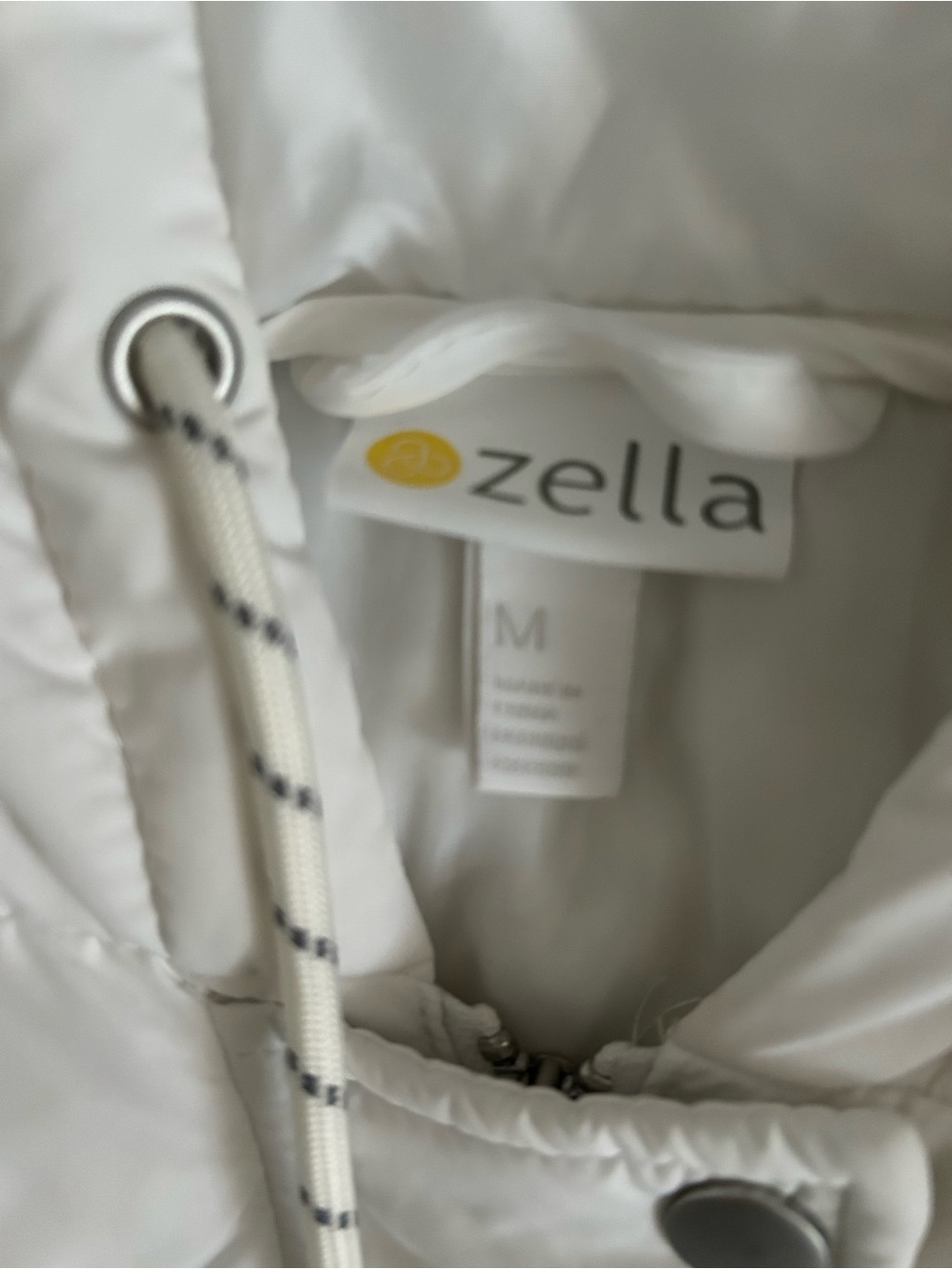 White Puffer Zella Vest - Picture 8 of 11